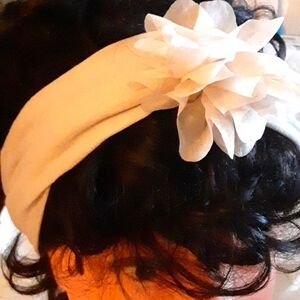Headwrap. Cream color with floral. NEW